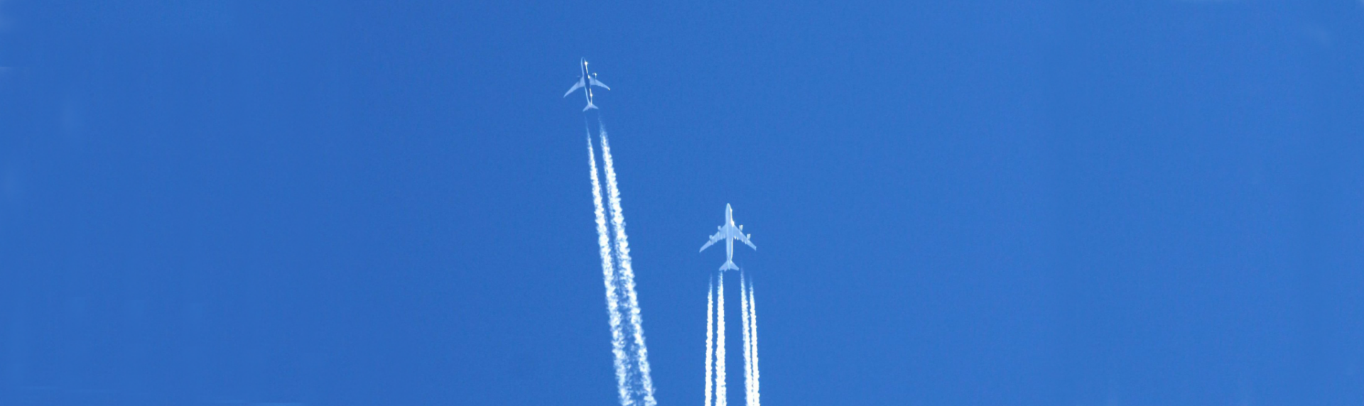 Airplanes in the sky